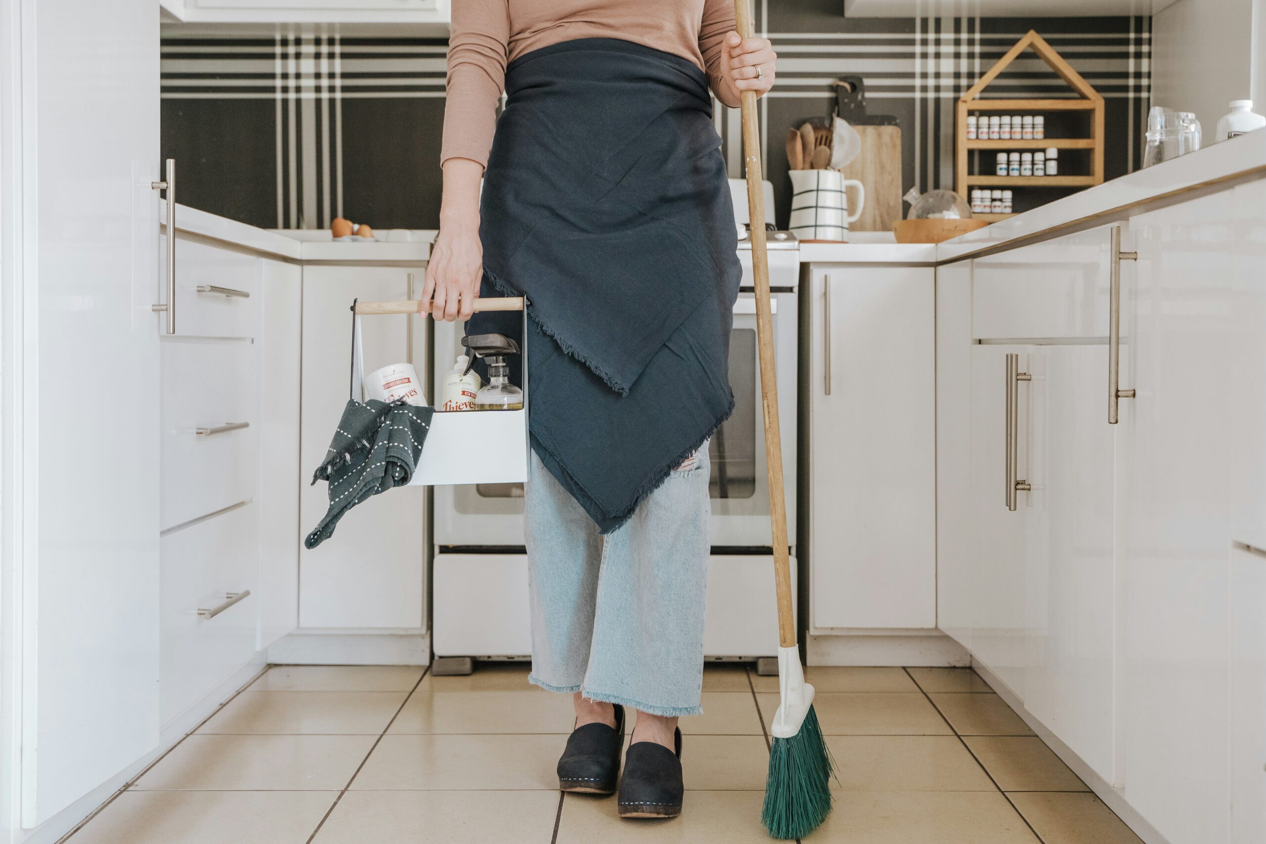 The Ultimate Spring Cleaning Checklist for Your Raleigh Home: Our Guide to Human & Pet-Safe Cleaning